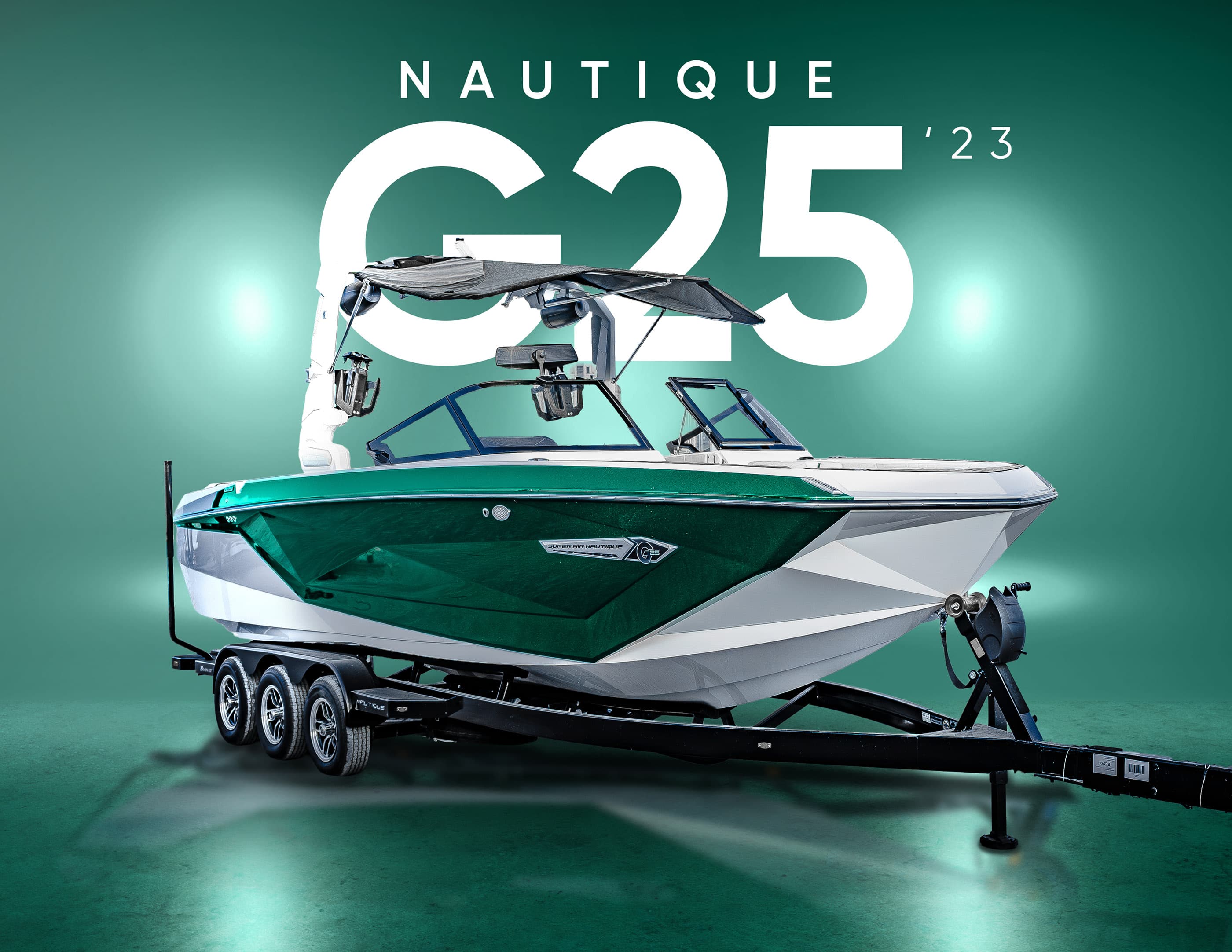 Super Air Nautique G25 on the water